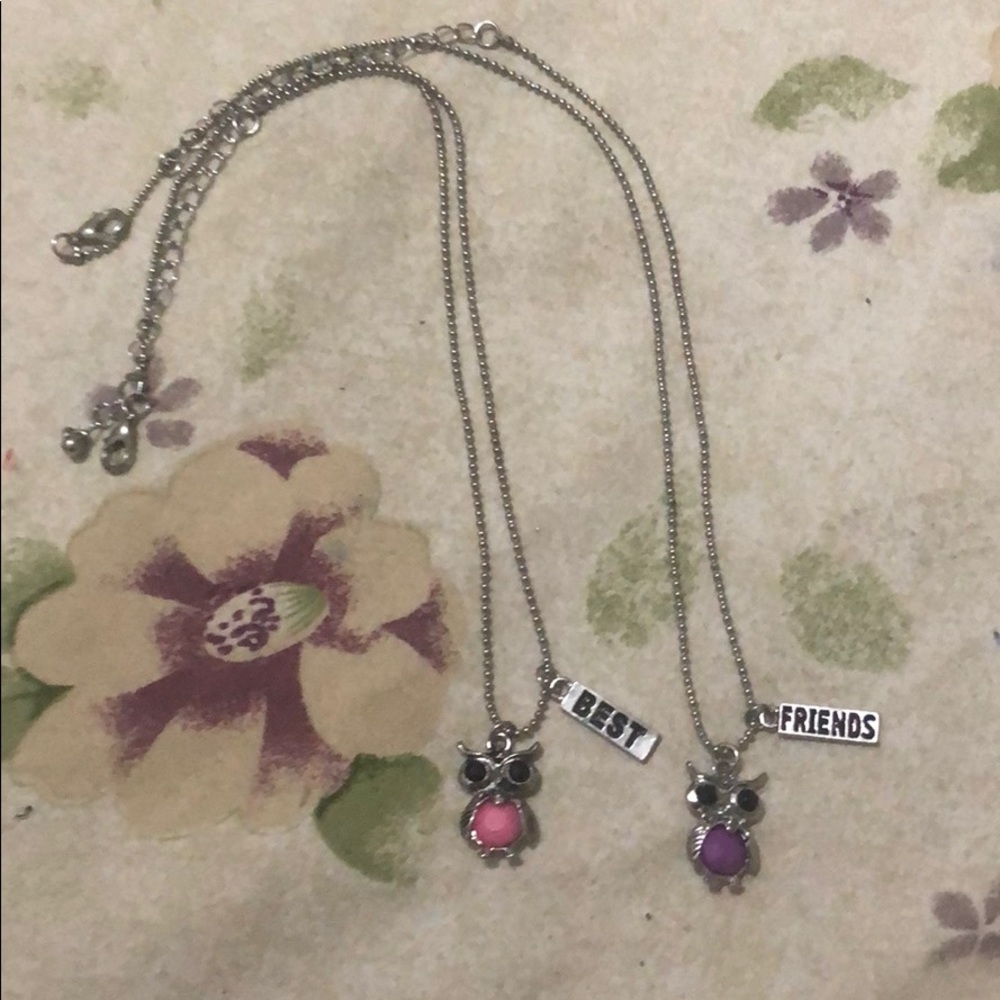 Best friend necklaces